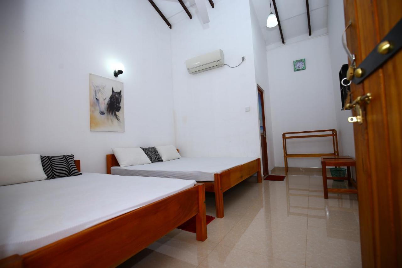 Amadi Rest Hotell Kataragama Eksteriør bilde